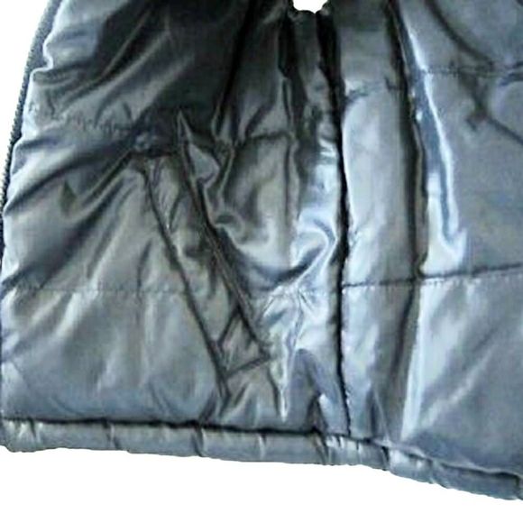 The Children's Place Reversible Chunky Puffer Blue Striped Zip-Up Vest - 7/8 - Picture 4 of 7